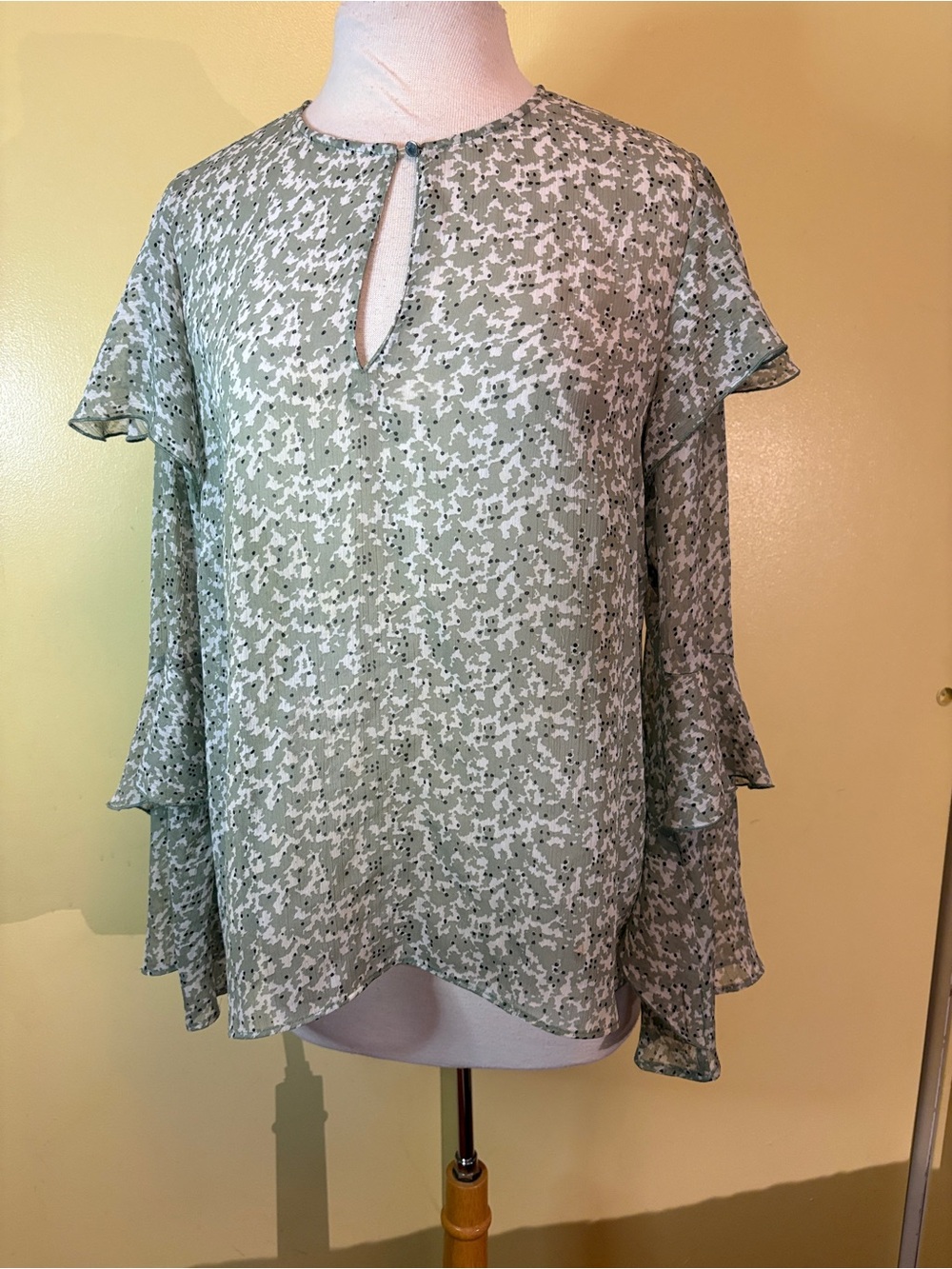 H&M Sage Green Printed Keyhole Flutter Sleeve Blouse